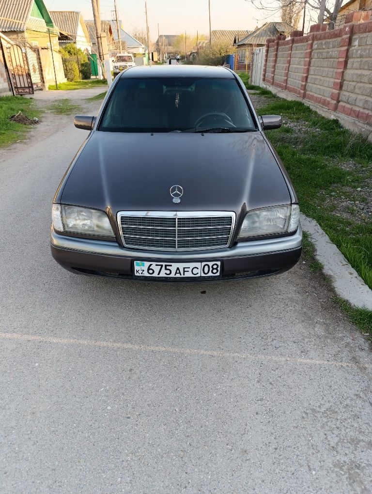 Продаю Мэрсэдэс c220