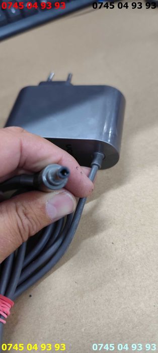 alimentator incarcator DYSON 26.1V perfect functional