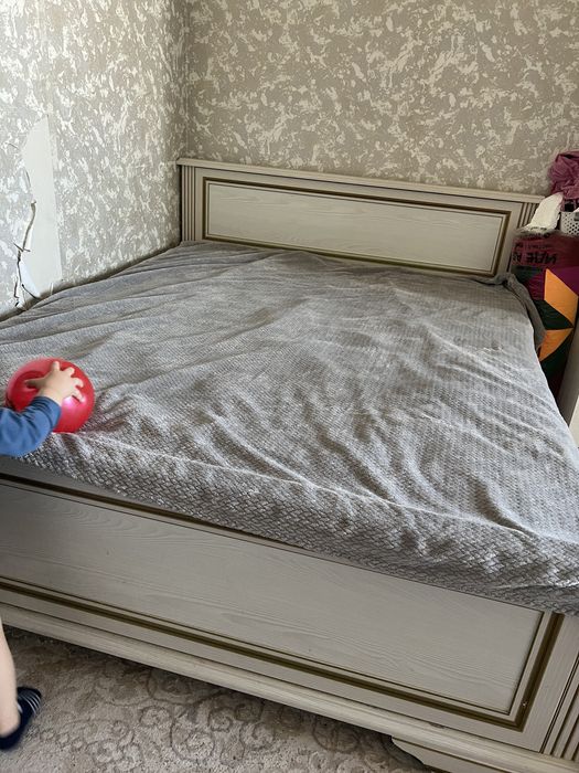 Продам диван с матрасом
