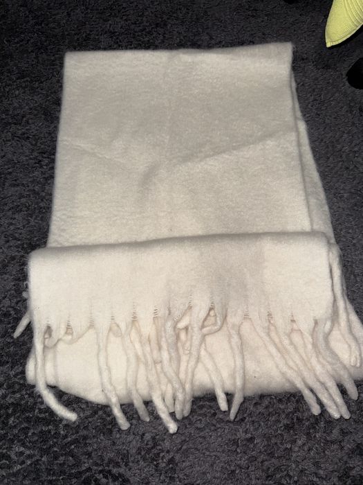 Шал на марката Zara