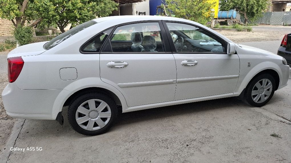 Chevrolet . Jentra