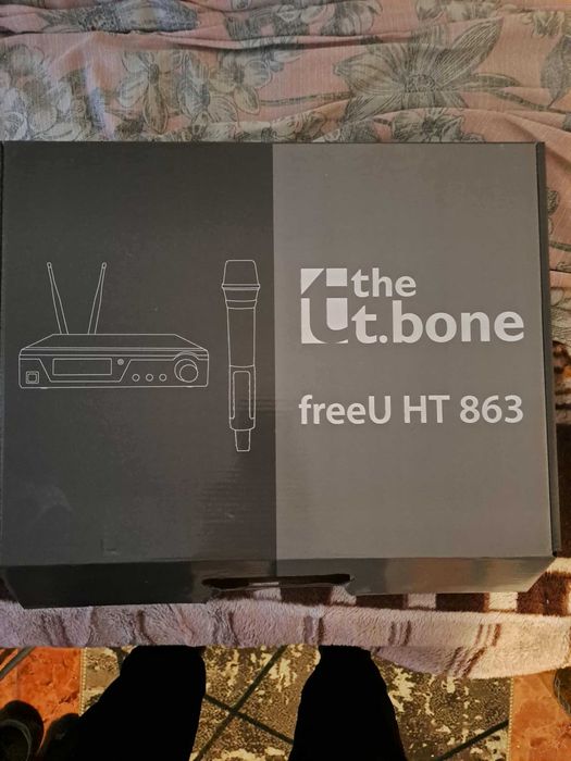 Microfon aproape nou de vânzare – ideal pentru DJ sau evenimente live!