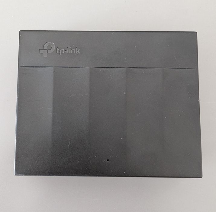 Switch TP-Link LS1005G, 5 porturi 10/100/1000 Mbps