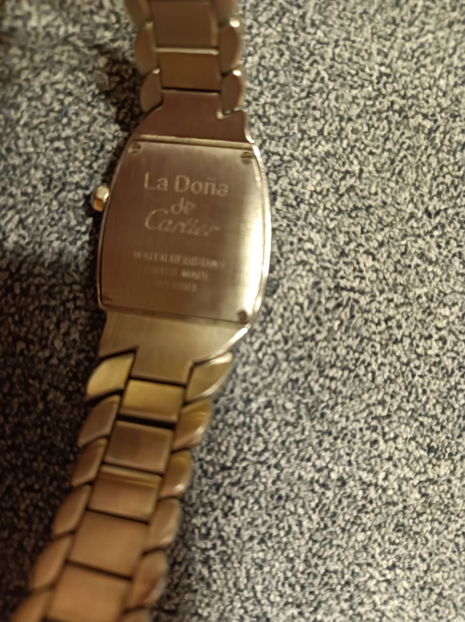 Часовник La Dona de Cartier