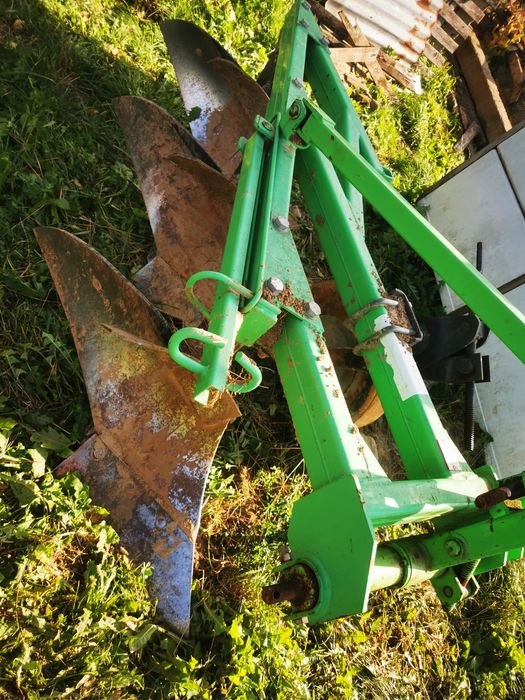 Vând plug 3 trupite