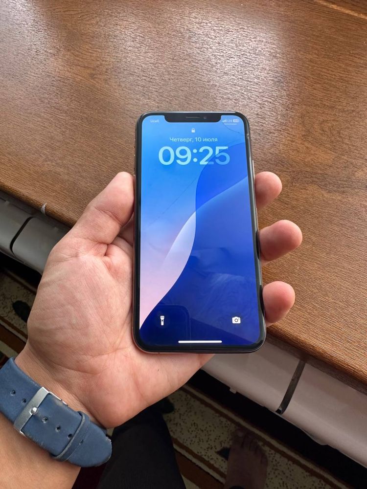 Iphone XS yaxshi xolatda
