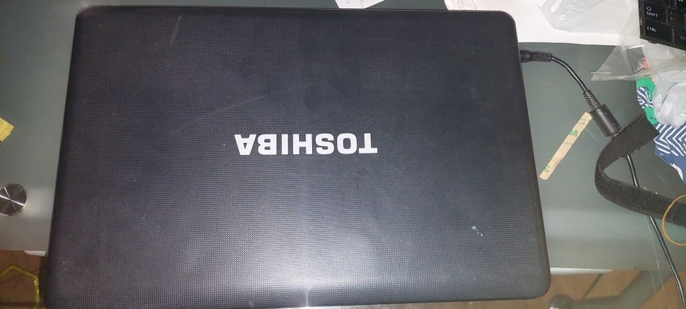 Продам ноутбук Тошиба (Toshiba)