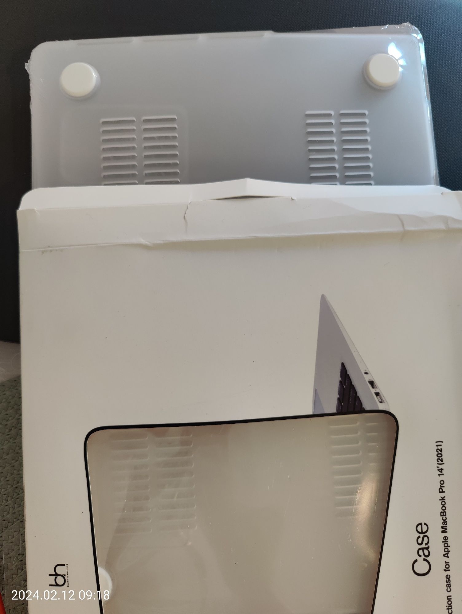 Кейс (чехол) Apple MacBook Pro 14"(2021){2023) матовые черный и белый
