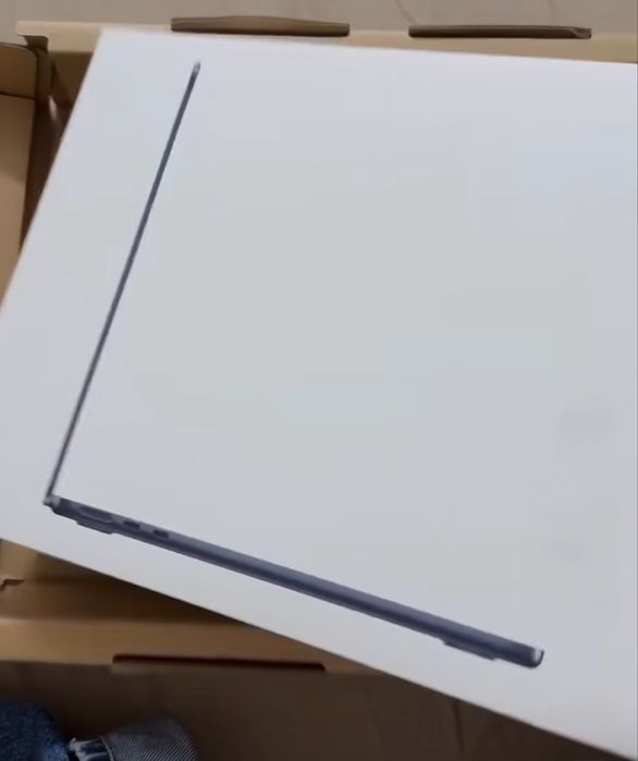 Macbook Air 13inch M4 16gb ram