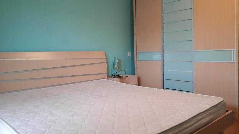 Топъл, светъл и просторен! Двустаен апартамент под наем в Центъра!