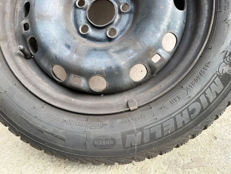 Vând cauciucuri de iarnă ranforsate Michelin