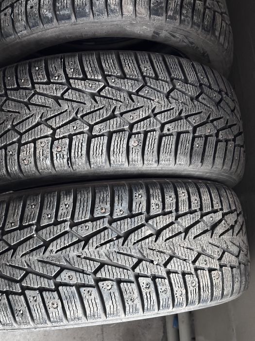 215/55/17 в хорошем состояний