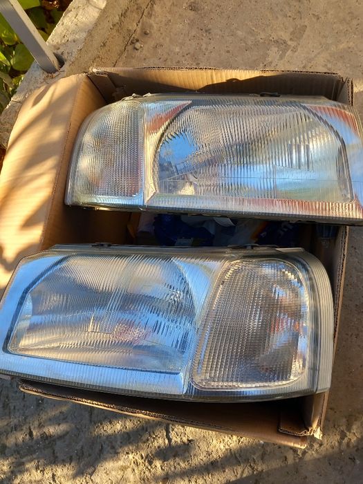 Vand faruri Land Rover