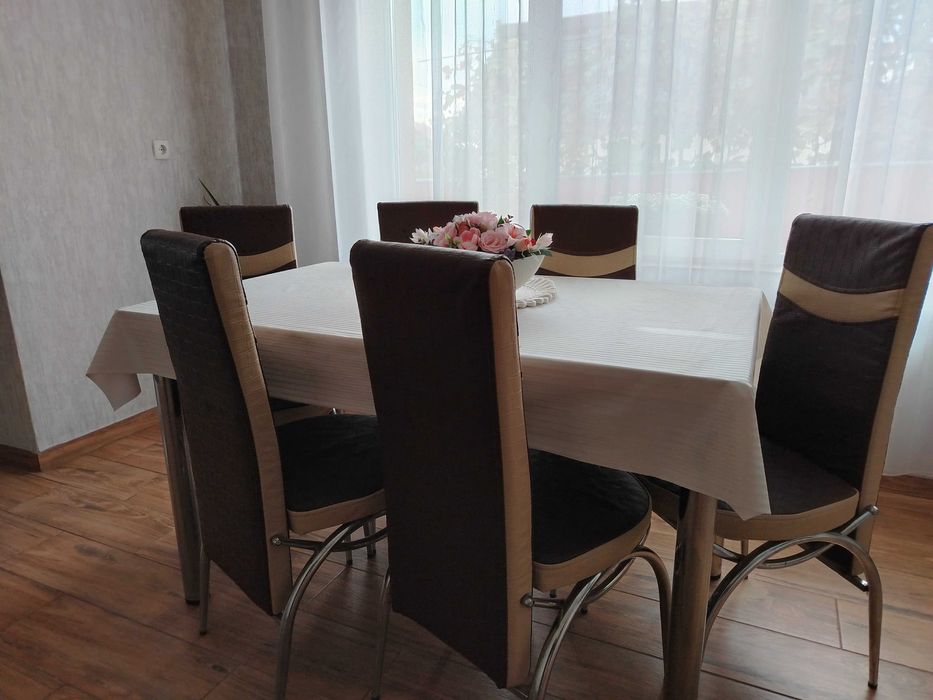 Masă dinning cu 6 scaune