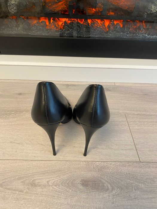 Vand pantofi Aldo marimea 39