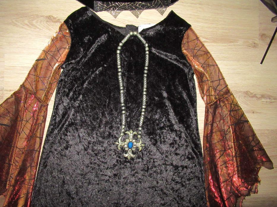 ХЕЛОУИН костюм/рокля--КРАСИВА рокля с аксесоари--128 номер