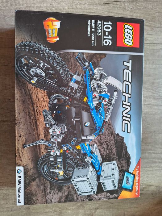 LEGO Technic BMW R 1200 GS Adventure 42063
