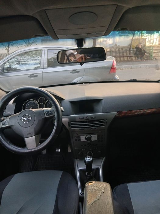 Opel astra H 1.7