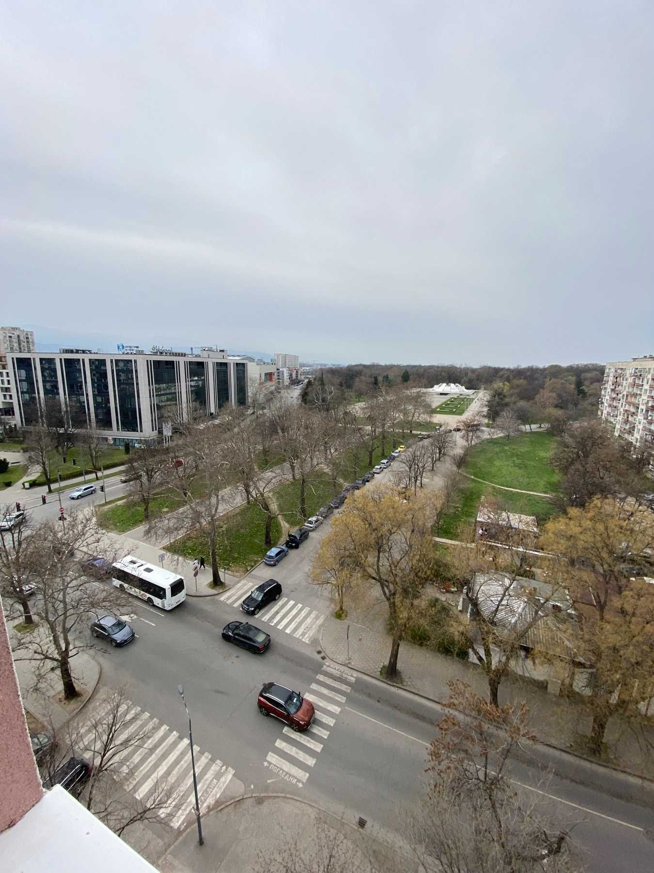Апартамент тристаен