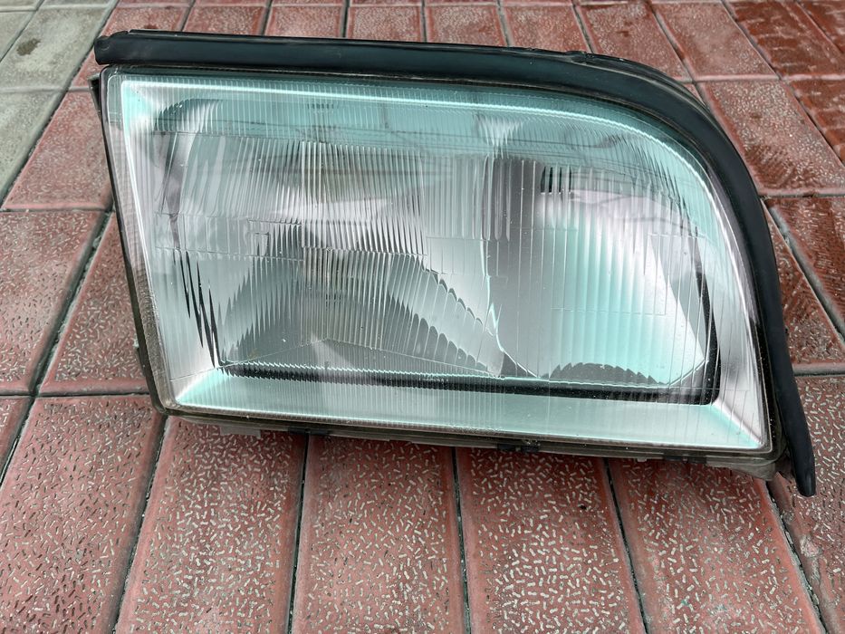 Фара правая  W140