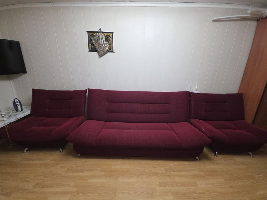 Продам диван в отличном состоянии