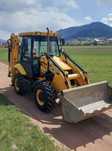 Închiriez buldoexcavator