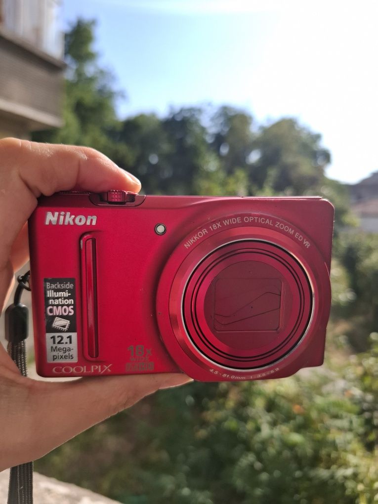 Компактен дигитален фотоапарат камера  NIKON COOLPIX S9100