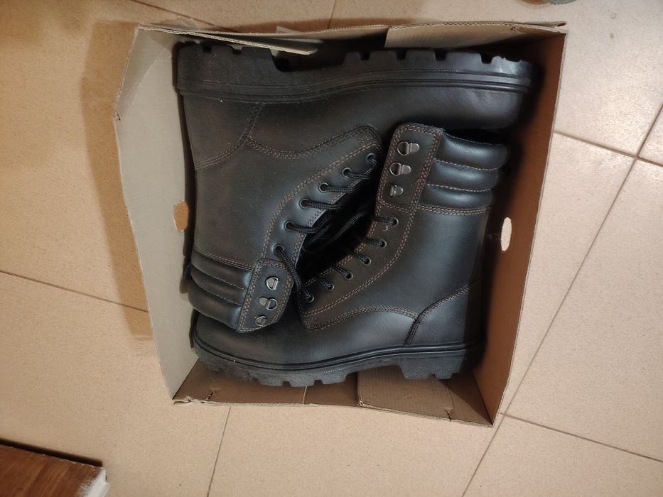 Работни обувки и кубинки