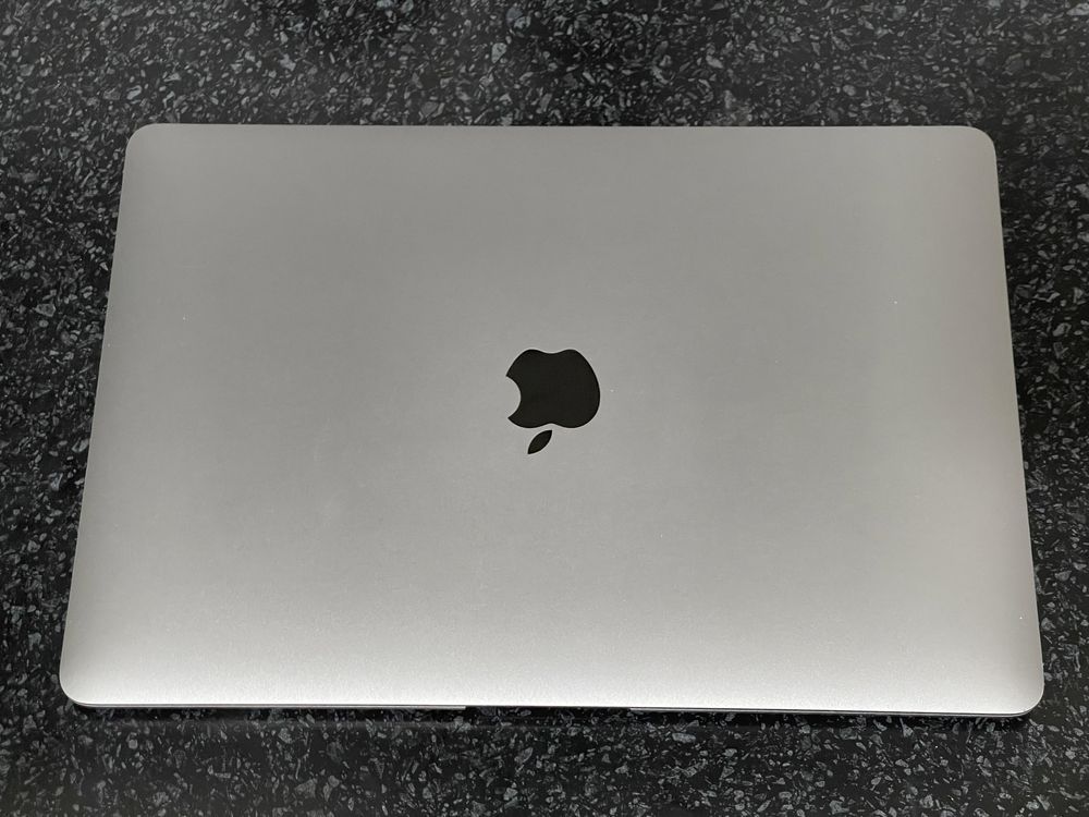 MacBook Air, M1, 16ГБ, 2020