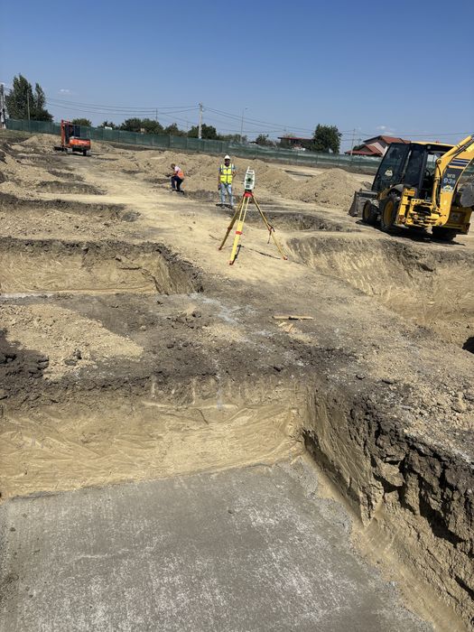 Buldoexcavator cu picon , excavatoare de toate marimile la SUXU !