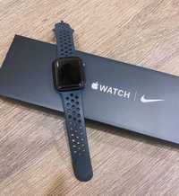 Apple Watch SE GPS, 40mm Space Gray