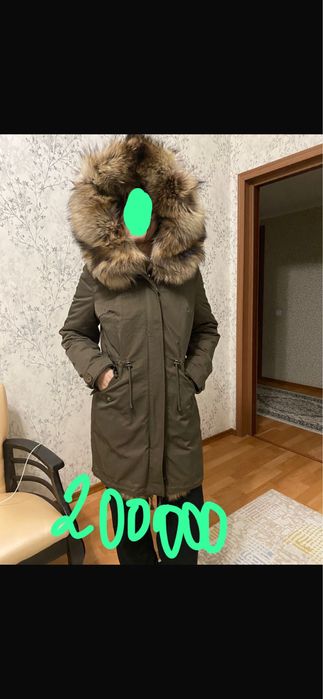 Парка зимняя с енотным мехом