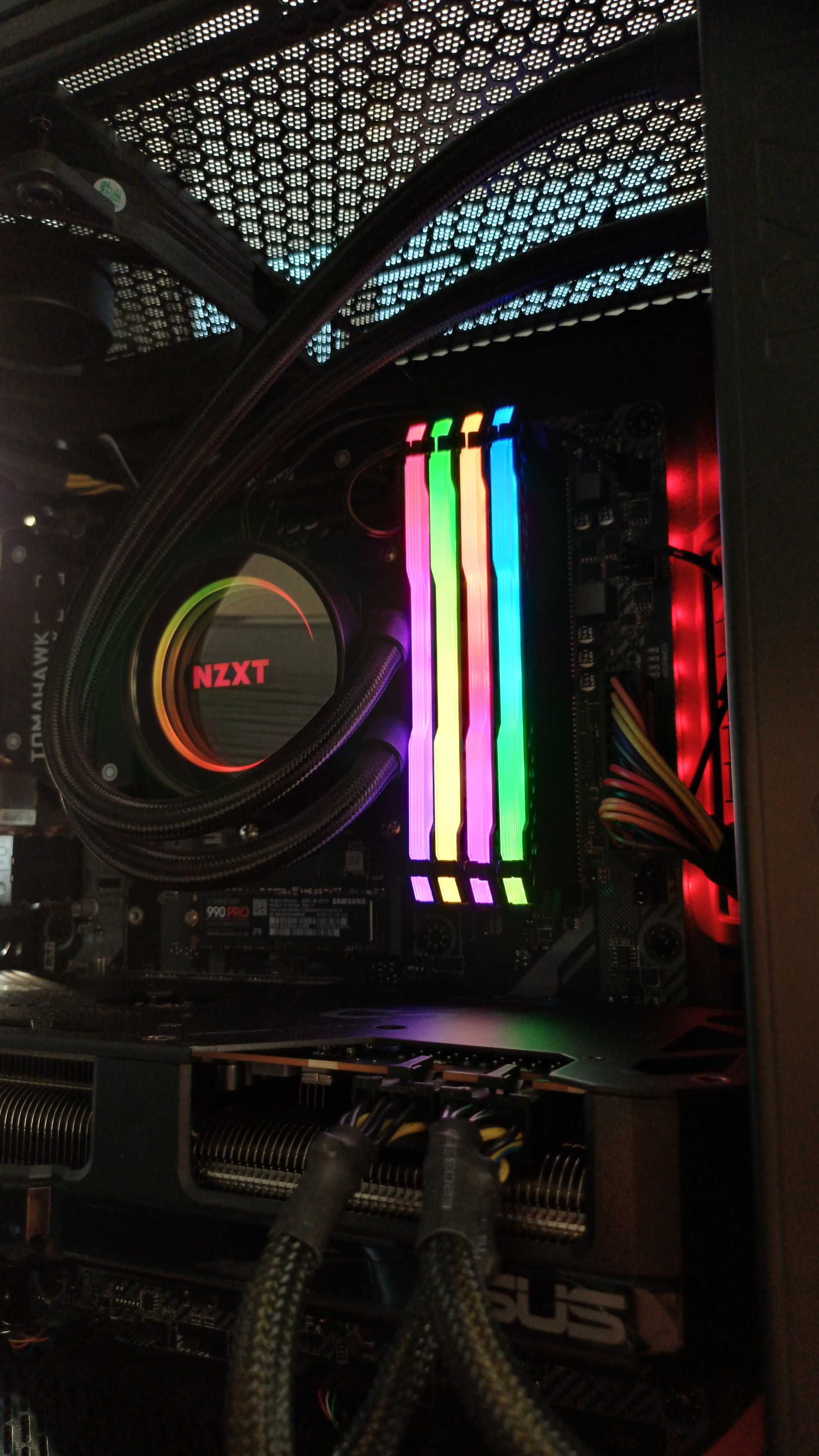 Corsair VENGEANCE RGB PRO 32GB (4x8GB) DDR4 3600MHz Рам памет ГАРАНЦИЯ