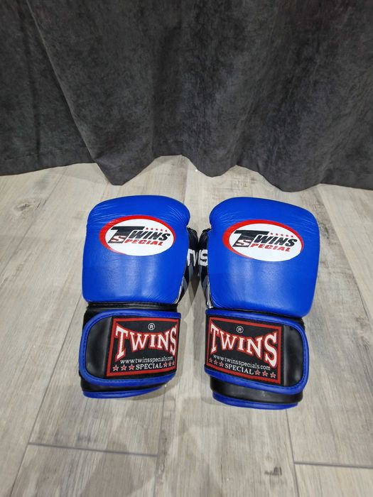 Продам перчатки в отличном состоянии