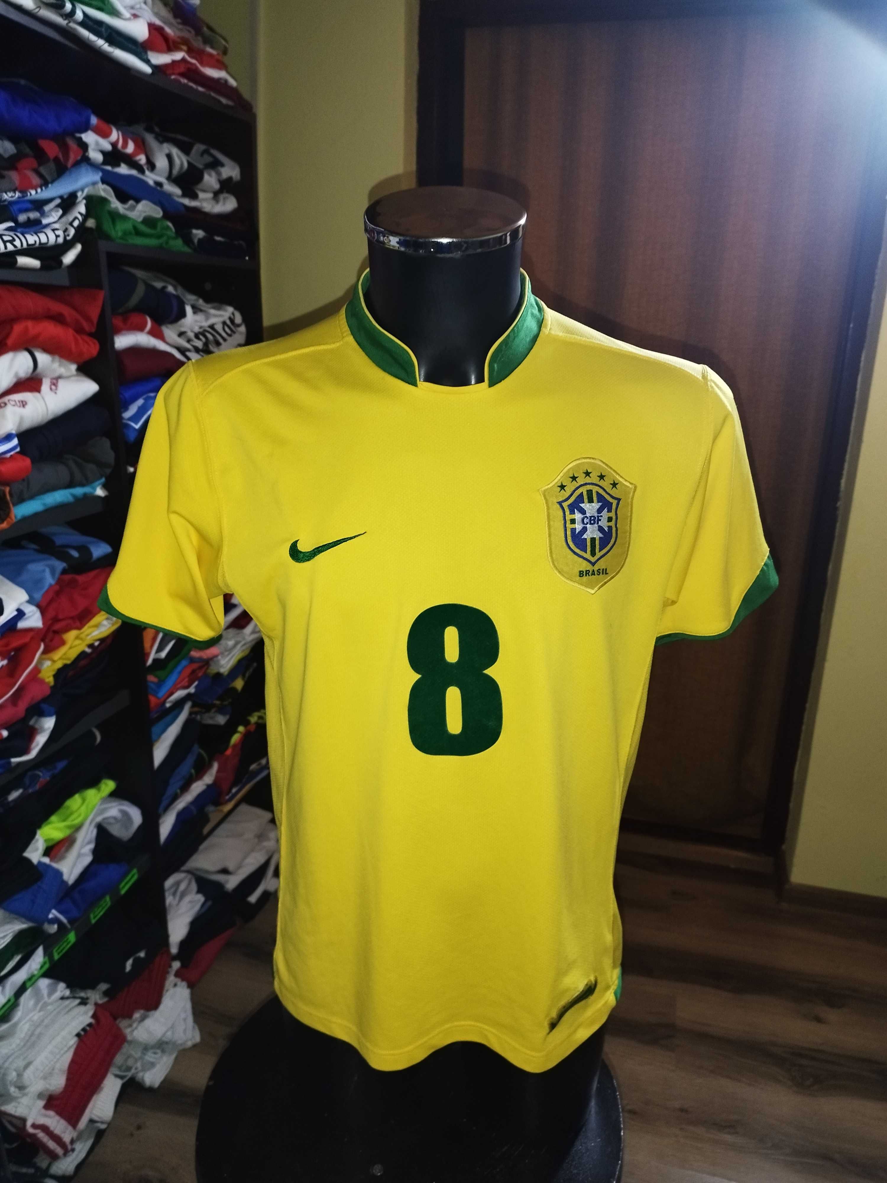 tricou brazilia brazil kaka #8 nike marimea M  de colectie