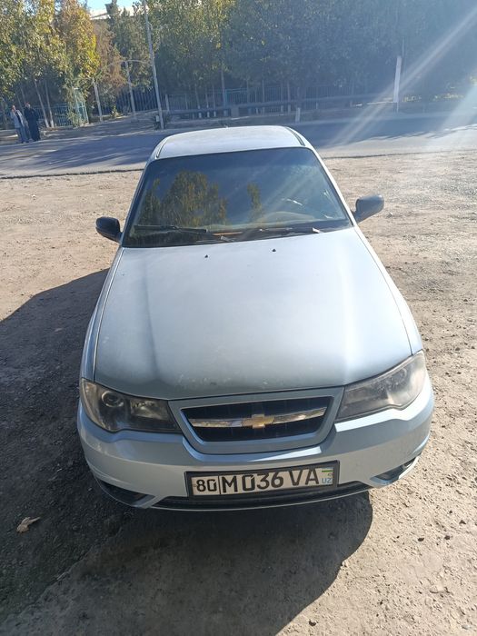 NEXIA 2 DOHC sotiladi.