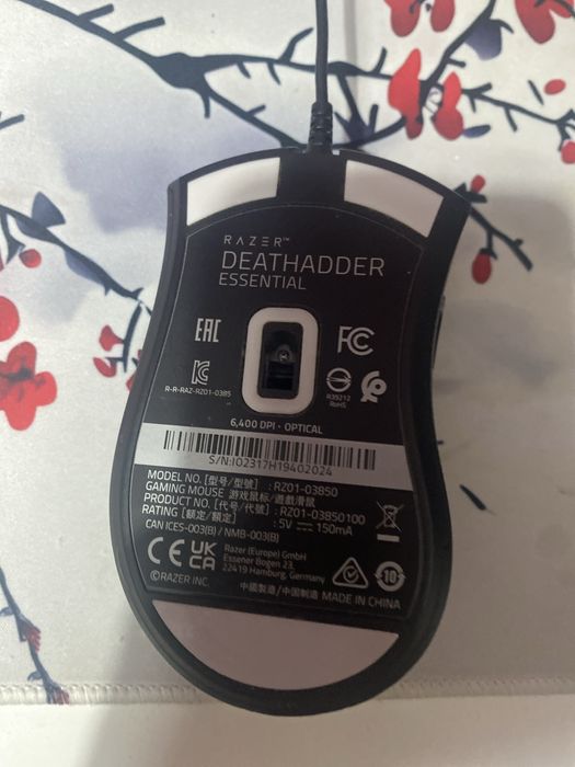 Mouse gaming de la razer 6,400 de DPI perfect pentru jocuri