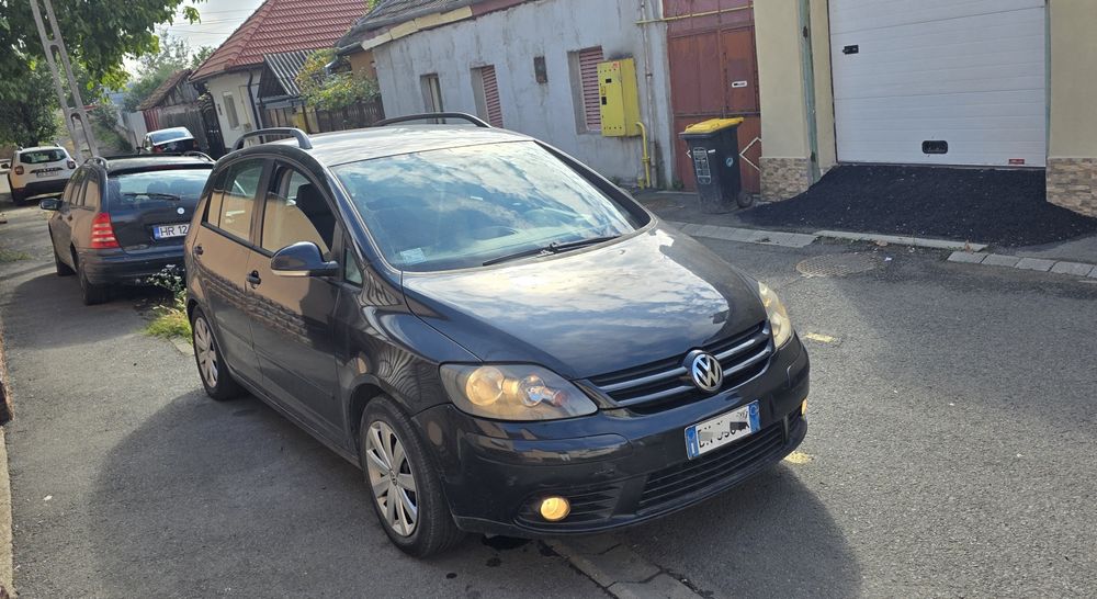 Volkswagen golf 5 plus 1.6 benzina gaz recent adusa din italia