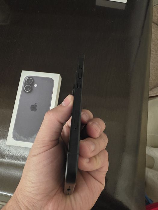 Iphone 16 128gb 100% емкость