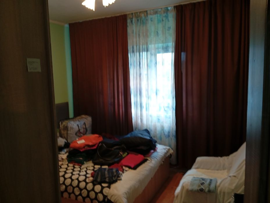 Vand apartament 3 camere M21