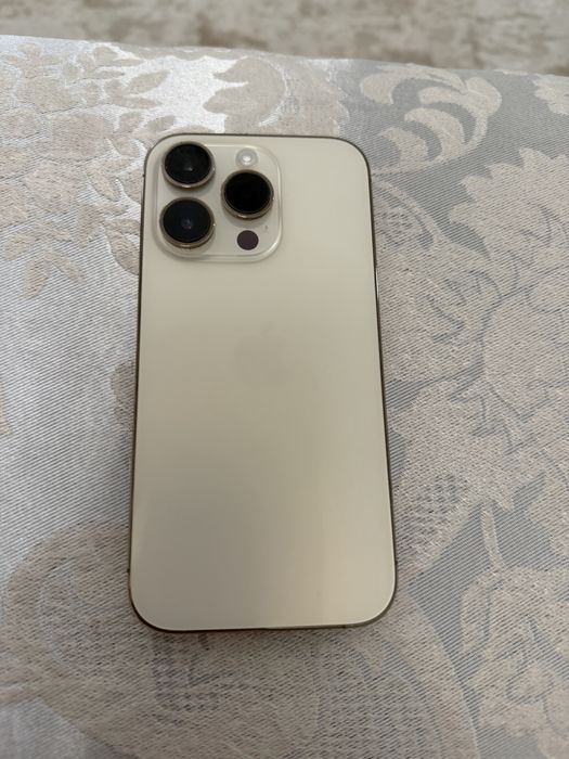 Vând iphone 14Pro, nu are lovituri sau zgârieturi, sare baterie 76%