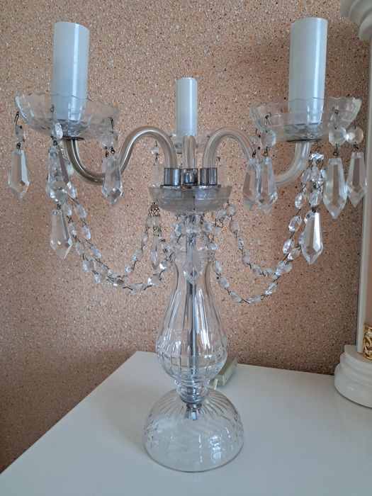 Настольная лампа .