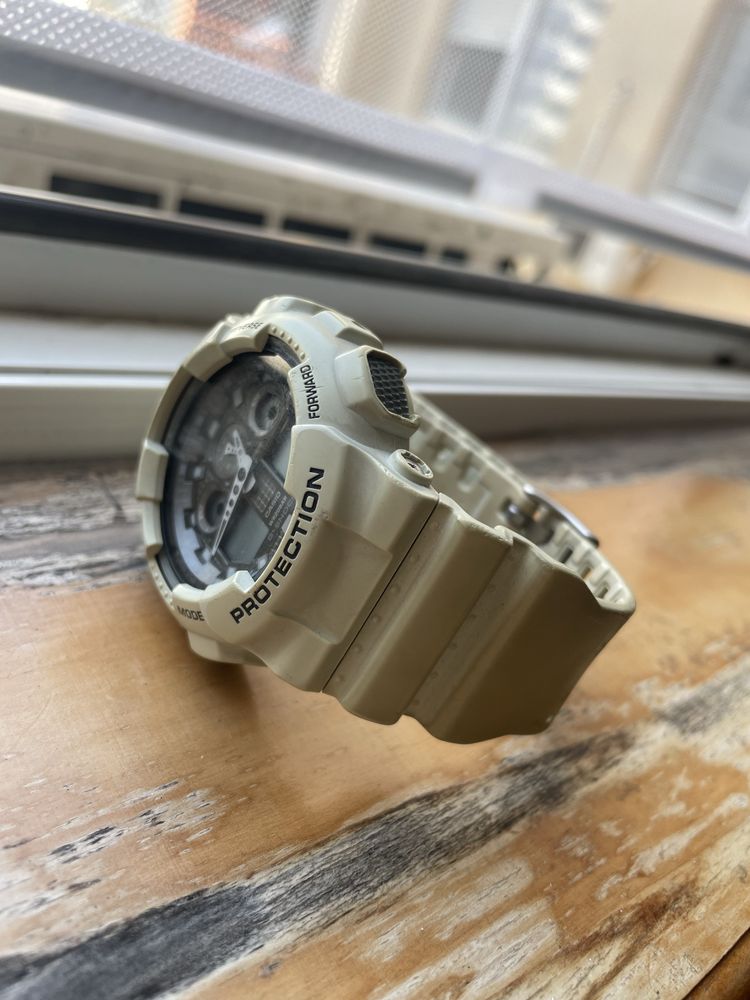Часовник Casio G-shock