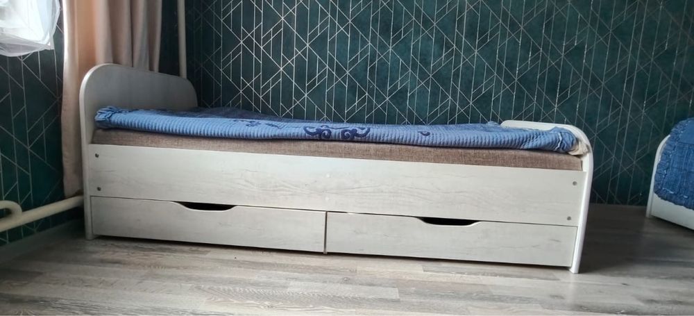 Кровать в отличном состояний