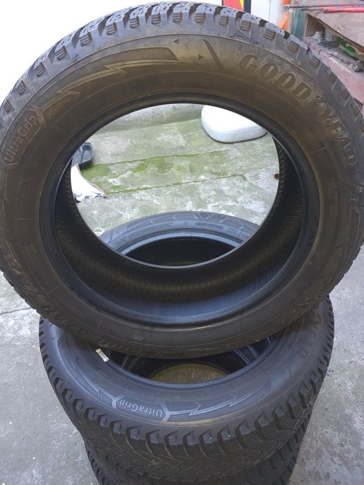Anvelope iarna Goodyear Ultragrip 225/55/R17