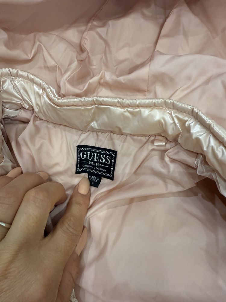 Guess яке 6г бледо розаво