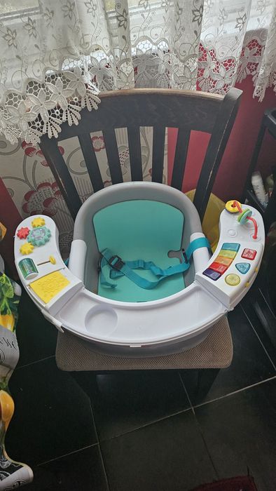 Столче с табла за игра