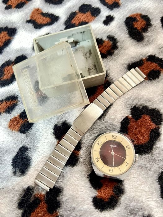 Продаются Часы Ракета