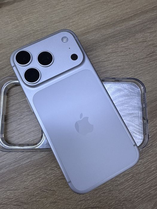 Продам новый айфон 17 про