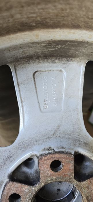 Джанти "17" на MERCEDES  с зимни гуми